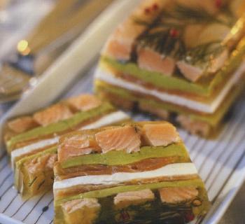tranches de terrine aux deux saumons et avocat