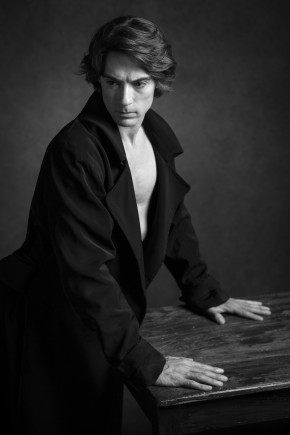 Herve Moreau, Etoile. Photo en noir et blanc