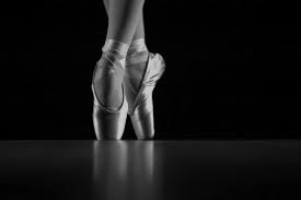 Pointes. Photo en noir et blanc