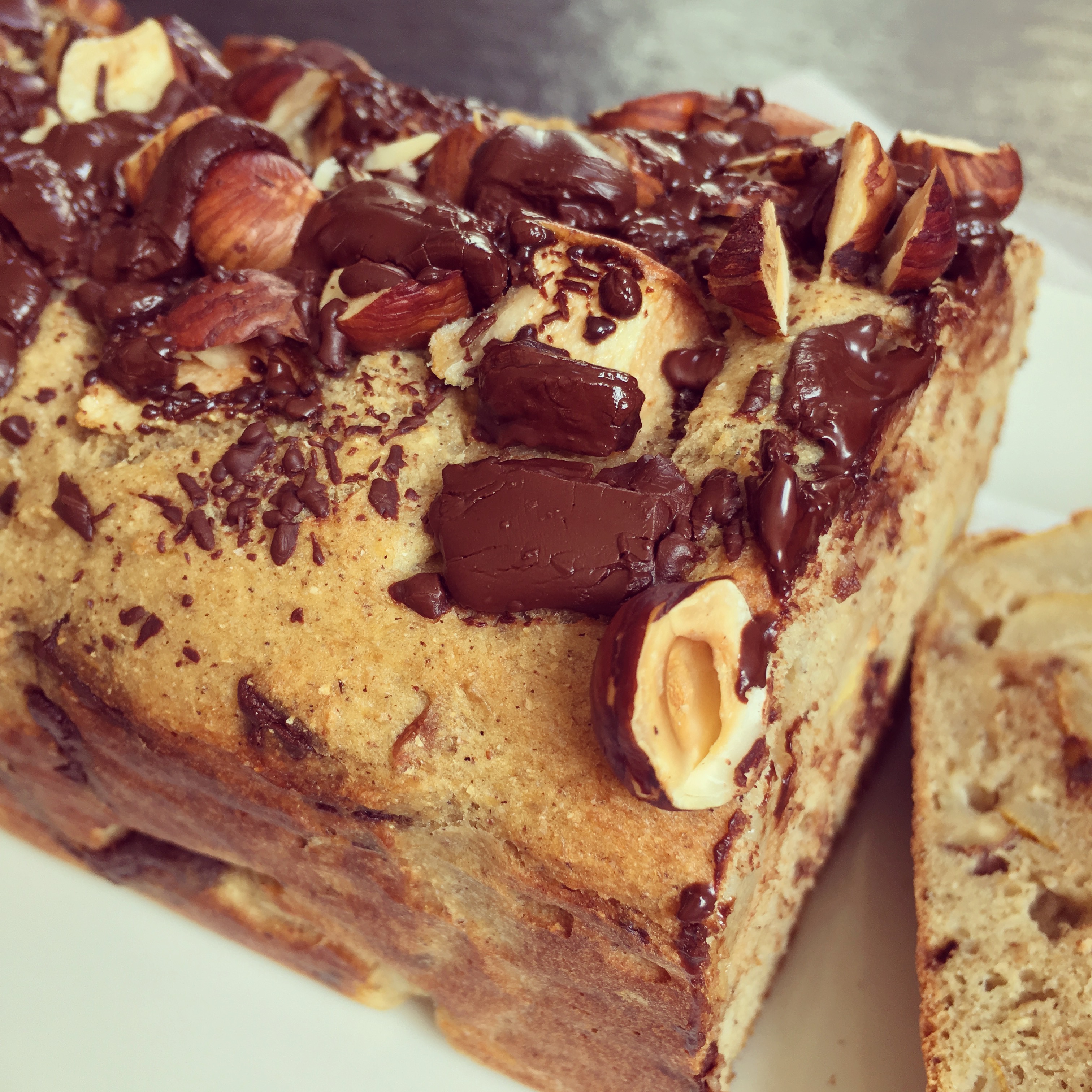 Cake poire noisettes et chocolat
