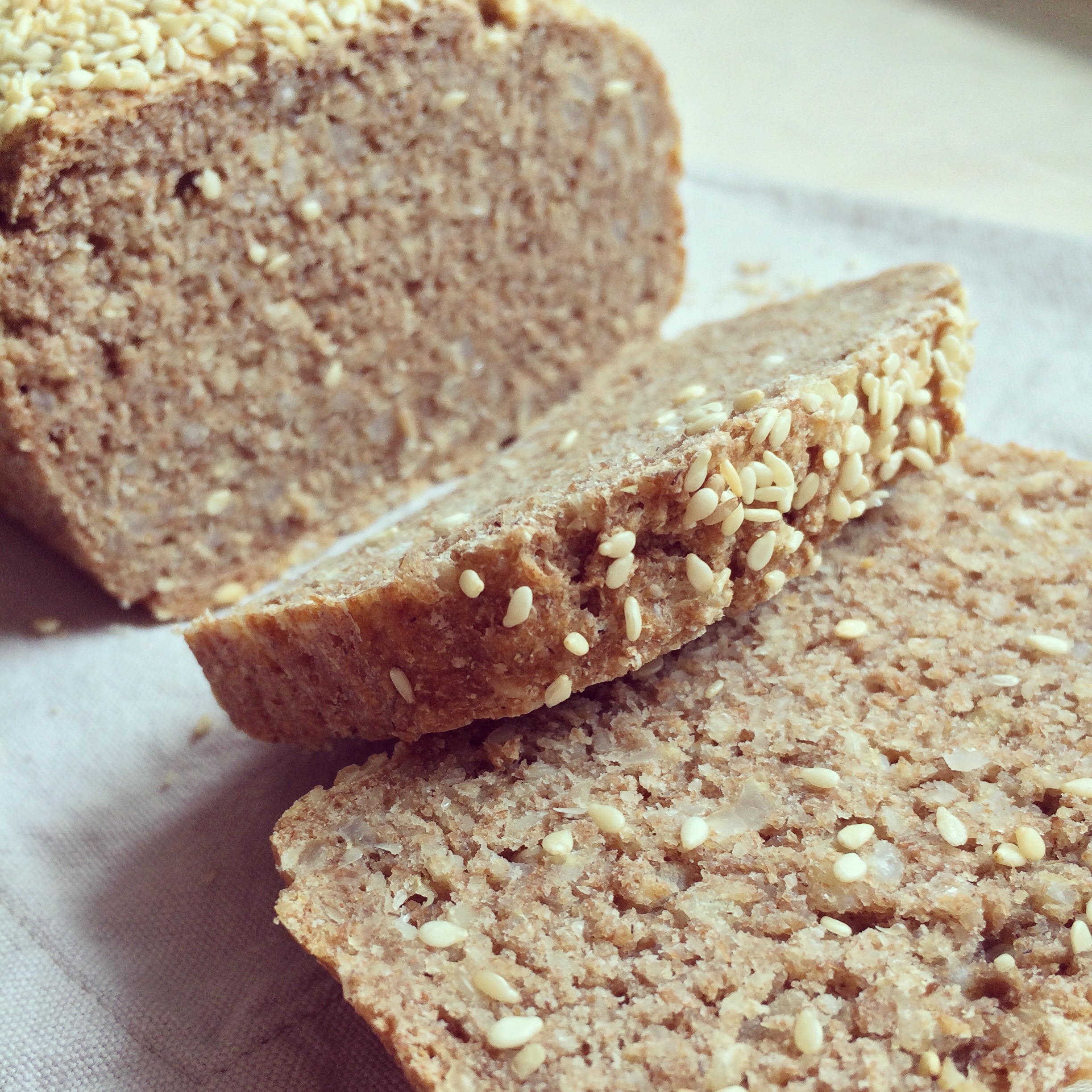 Pain au riz complet et sésame