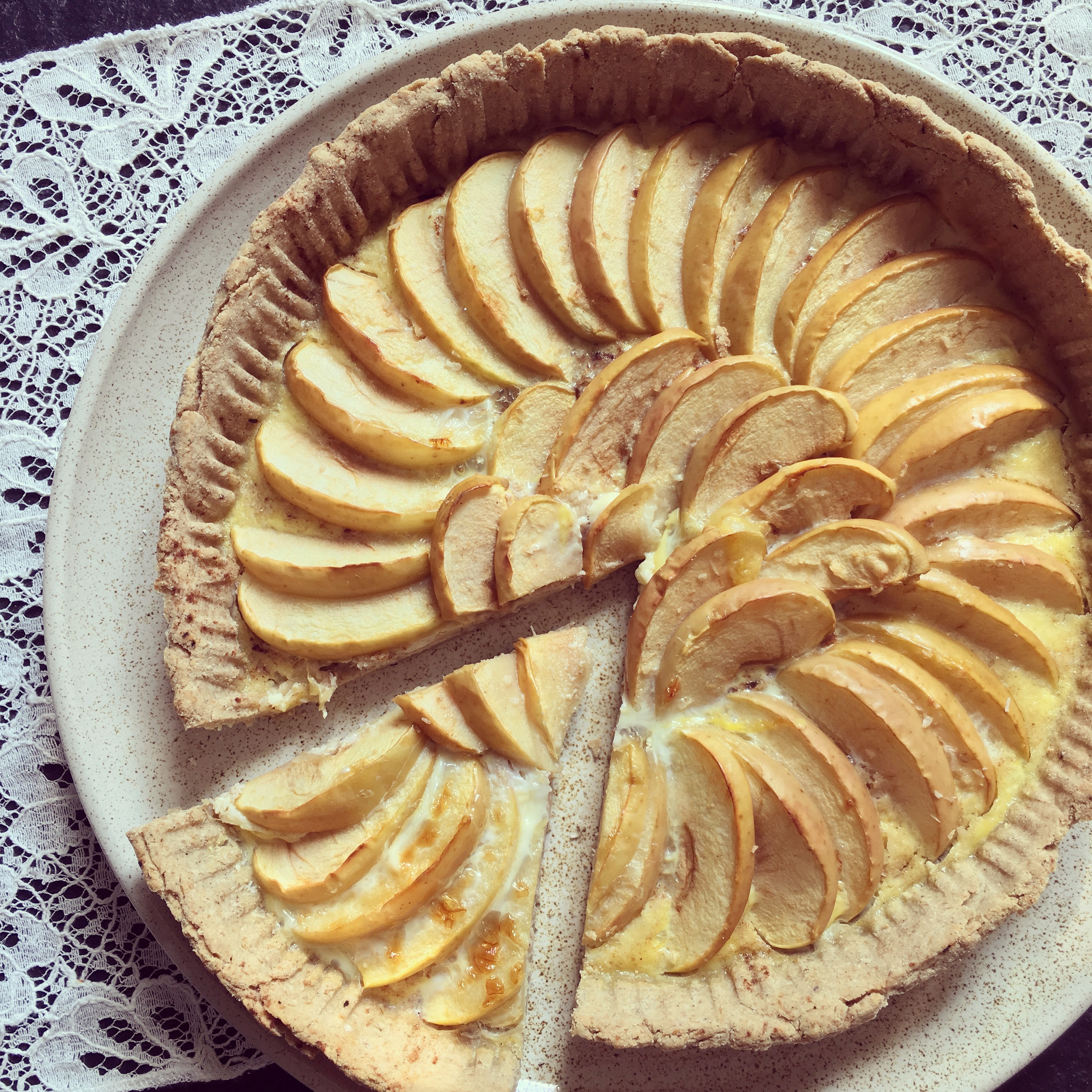 Tarte pommes et noix de coco